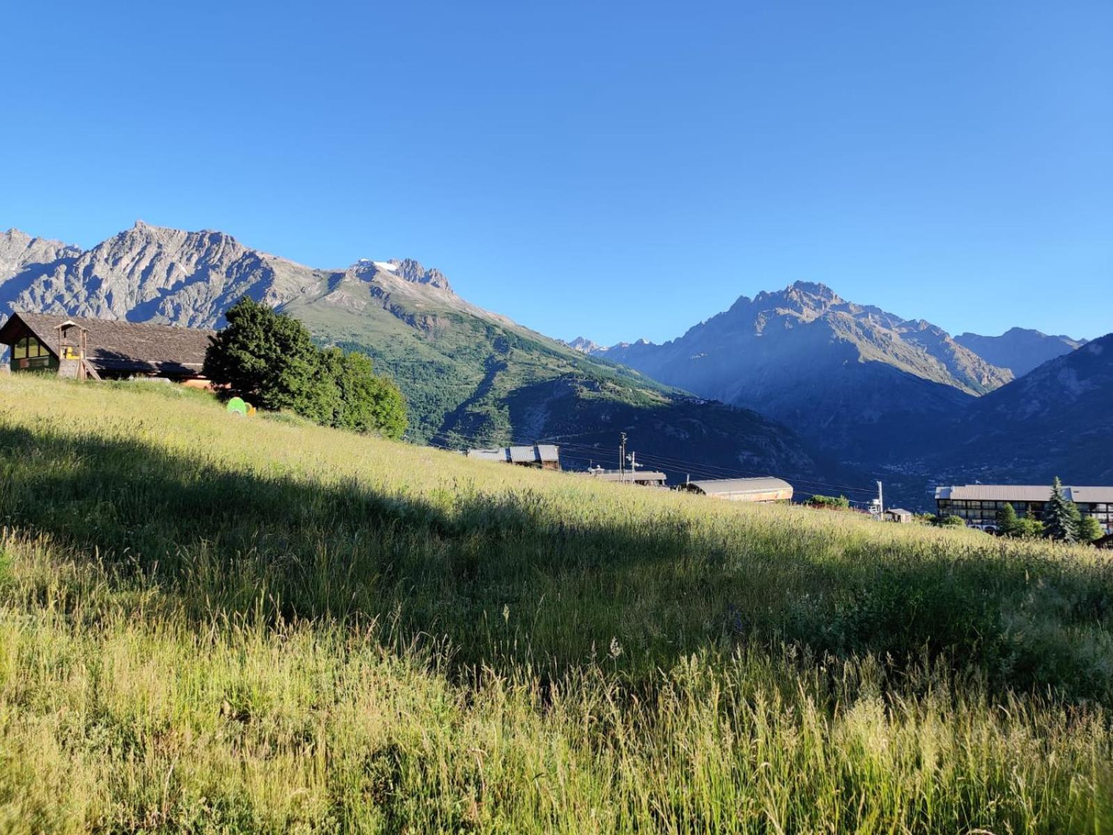 "La Batisse Des Pres" Leilighet Puy-Saint-Vincent Eksteriør bilde