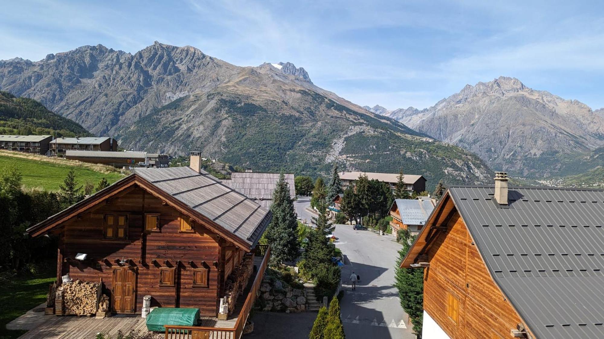 "La Batisse Des Pres" Leilighet Puy-Saint-Vincent Eksteriør bilde