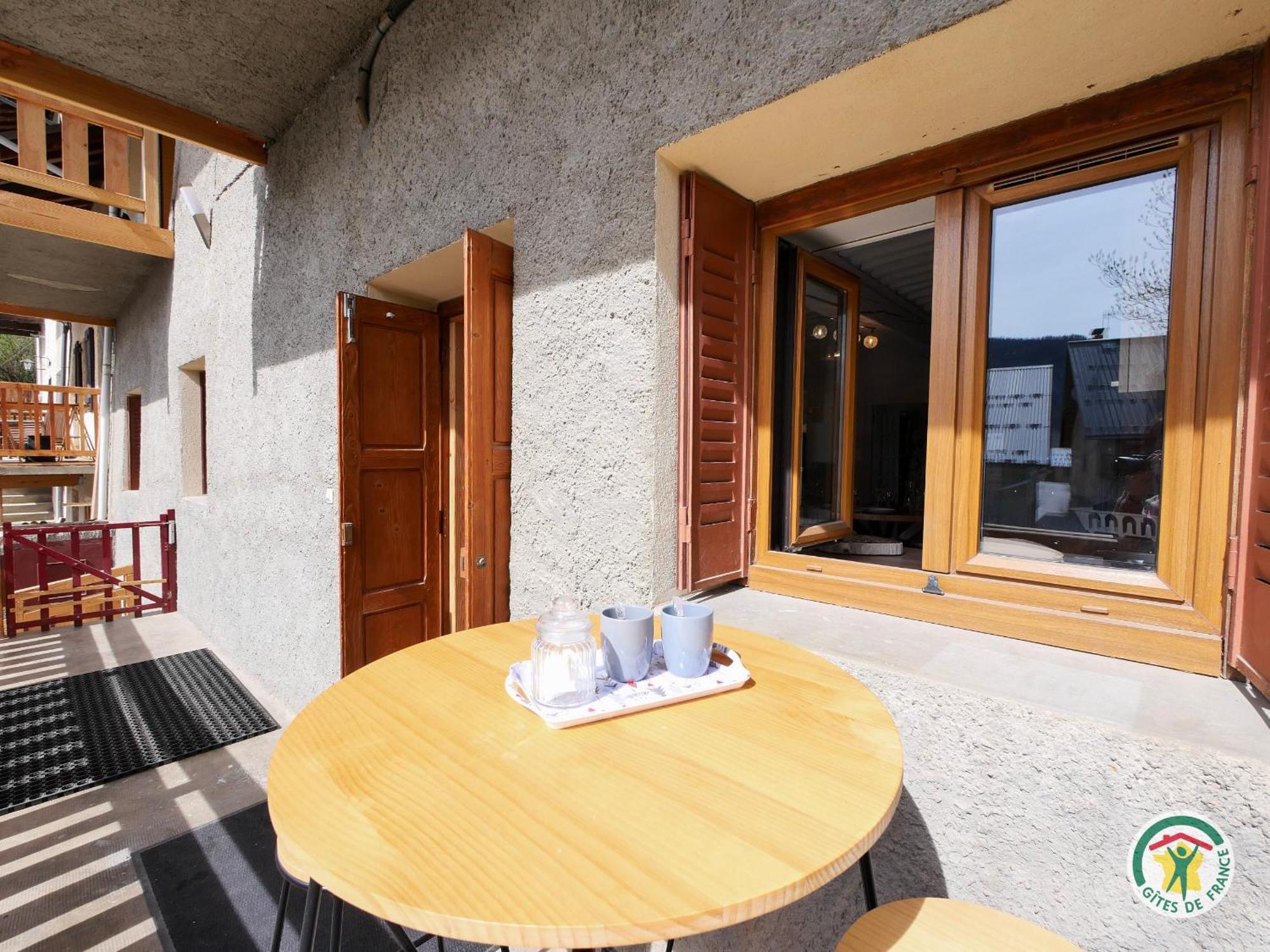 "La Batisse Des Pres" Leilighet Puy-Saint-Vincent Eksteriør bilde